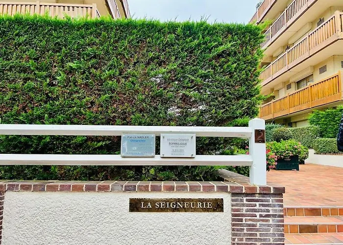 La Seigneurerie Le Grand 아파트 *